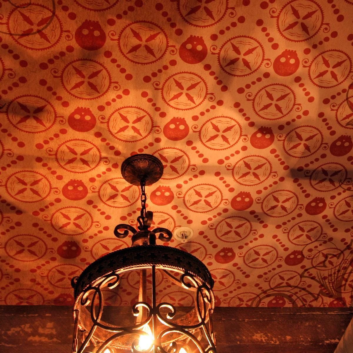 The printed panels incorporated Casa Del Barco's color scheme and logo into the design of the artwork.