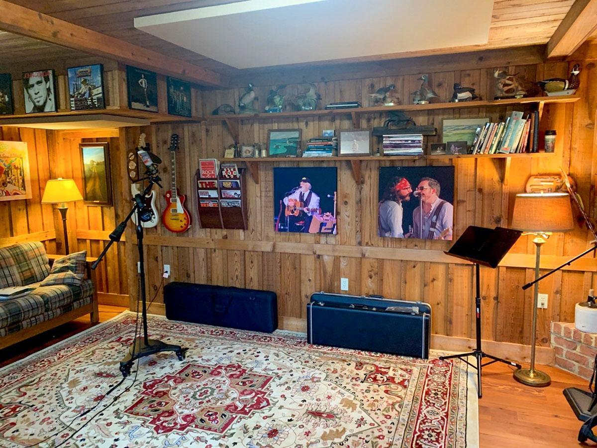 With a combination of acoustic panels, the music room at The Down and Under Studio was optimized for practice.
