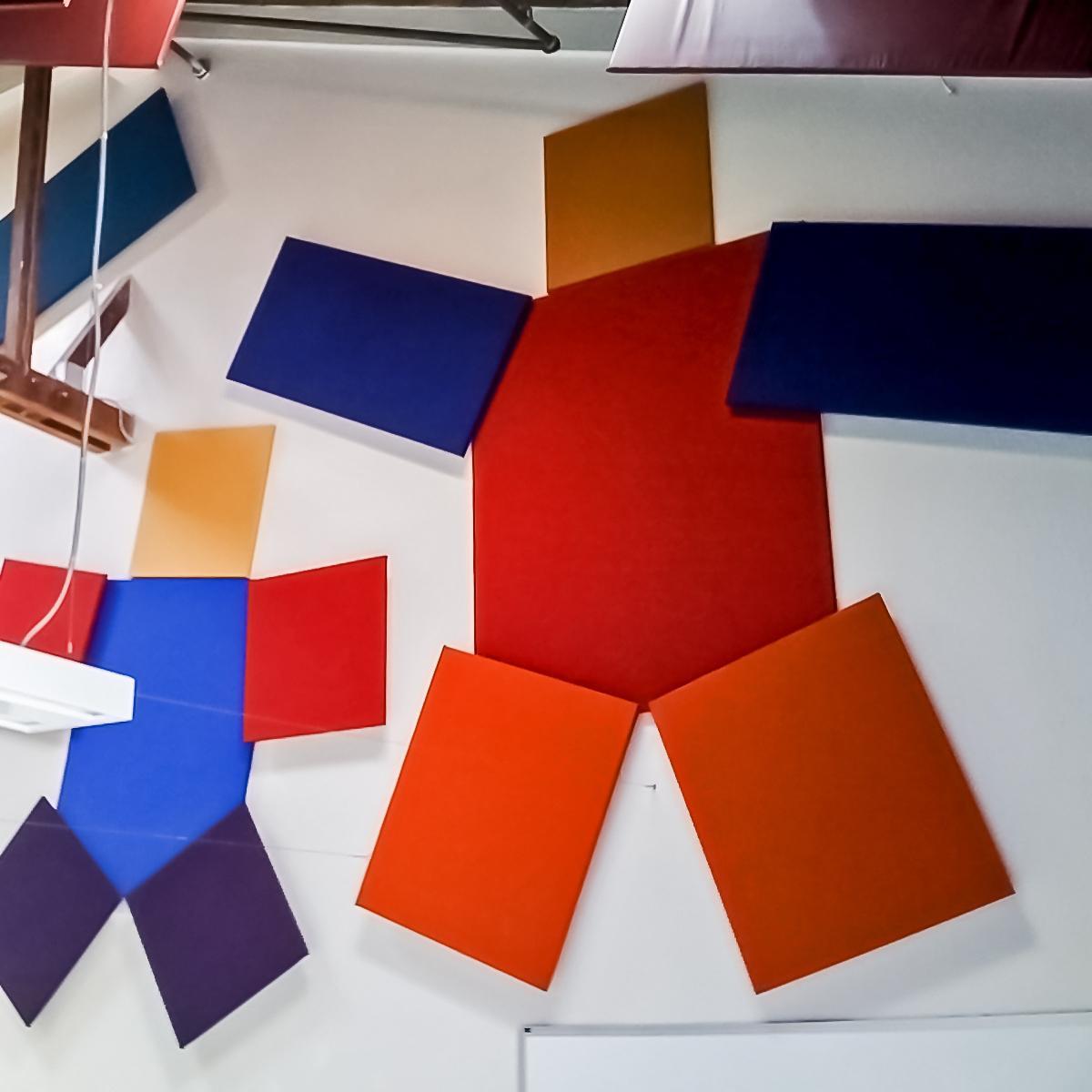 Ecole Bilingue De Berkley - AlphaSorb® Anchorage wall panels using anchorage fabric in a fun configuration along with good acoustics.